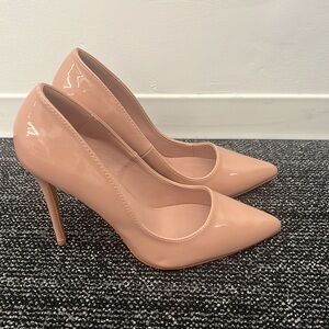 Fashion Nova Nude Shoe size 8 1/2
